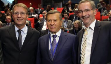 Deutsche Ex-Politiker treffen wohl Kreml-Vertreter bei Geheimtreffen