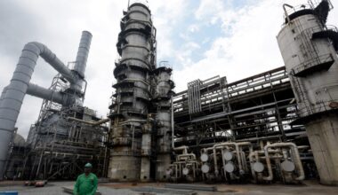 Nigeria opens 50 oil blocks - targets $10bn in new energy investments