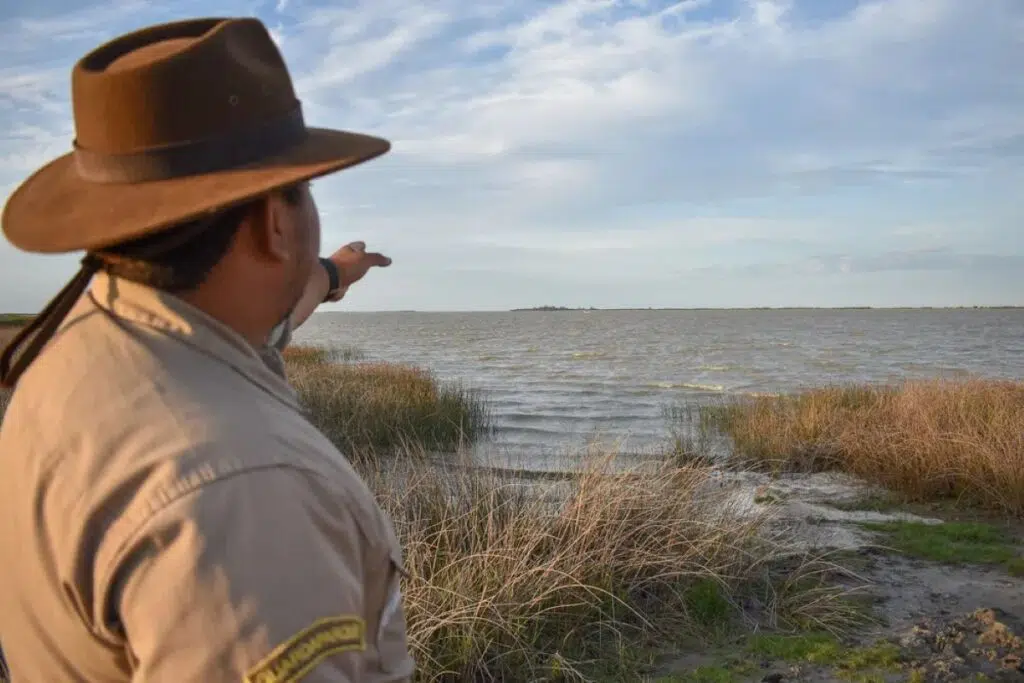 Guardaparques en Buenos Aires - Laguna Salada GrandeGuardaparques en Buenos Aires - Laguna Salada Grande