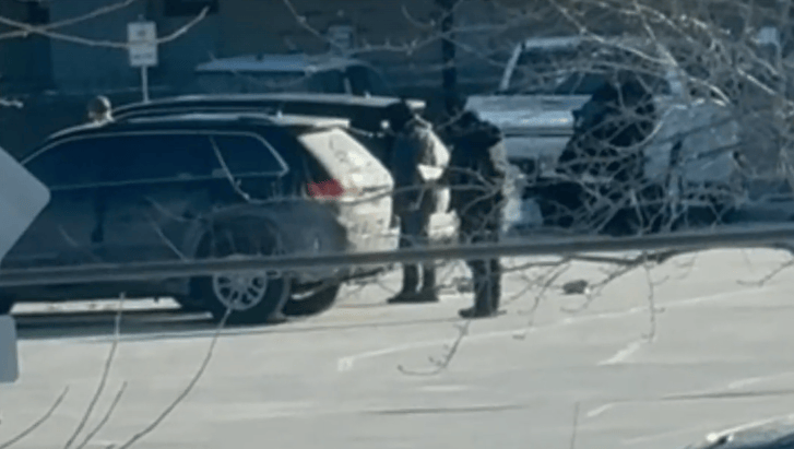 ICE agents in Minnesota are violating state law by switching license plates