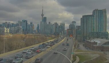 Vehicle shot at on Gardiner; westbound lanes closed