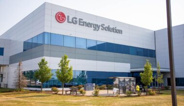 Exodus of U.S. Clients Pushes Korean Battery Makers to the Brink