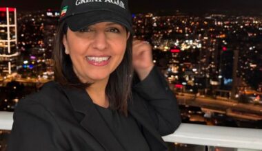 Israeli Minister Posts Selfie in 'Make Iran Great Again' Cap, Tags Exiled Iranian Crown Prince