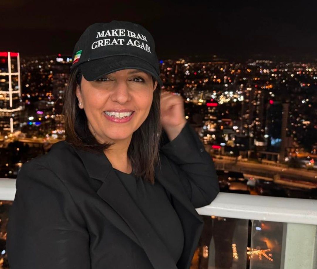 Israeli Minister Posts Selfie in 'Make Iran Great Again' Cap, Tags Exiled Iranian Crown Prince