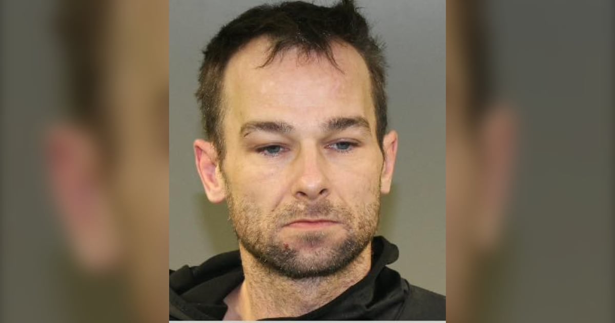 Man arrested, second man wanted