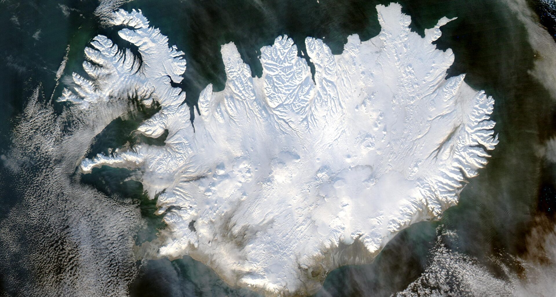 Iceland makes top ten list of most family-friendly countries in Europe | IceNews