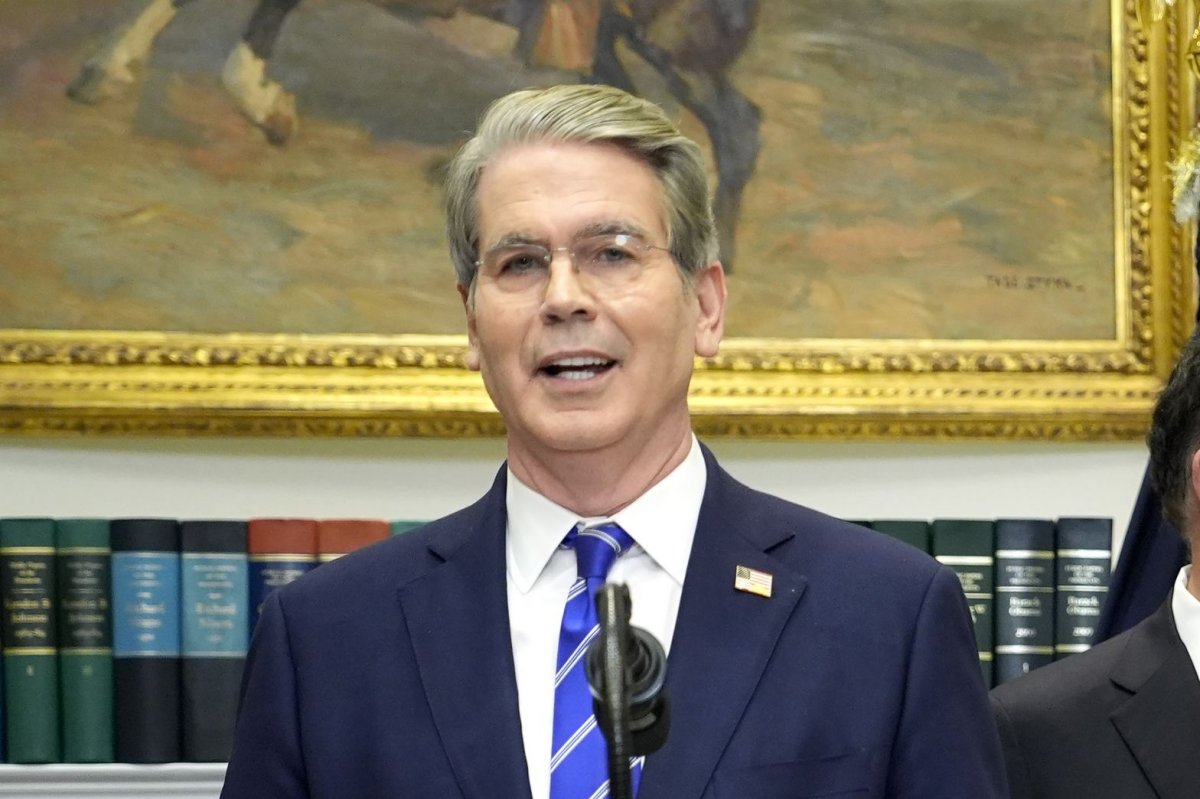 Iran-Venezuela arms trade triggers U.S. sanctions