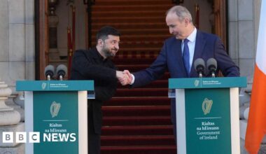 Ireland to give €125m to Ukraine as Zelensky visits Dublin.