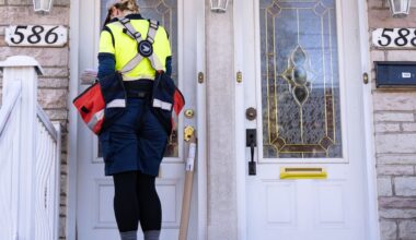 Tentative deals between Canada Post and union amount to lumps of coal for taxpayers