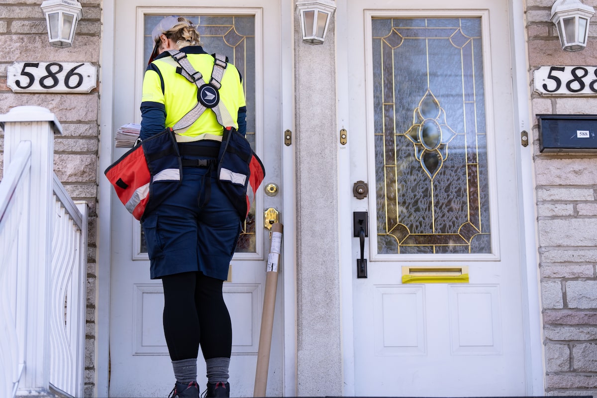 Tentative deals between Canada Post and union amount to lumps of coal for taxpayers