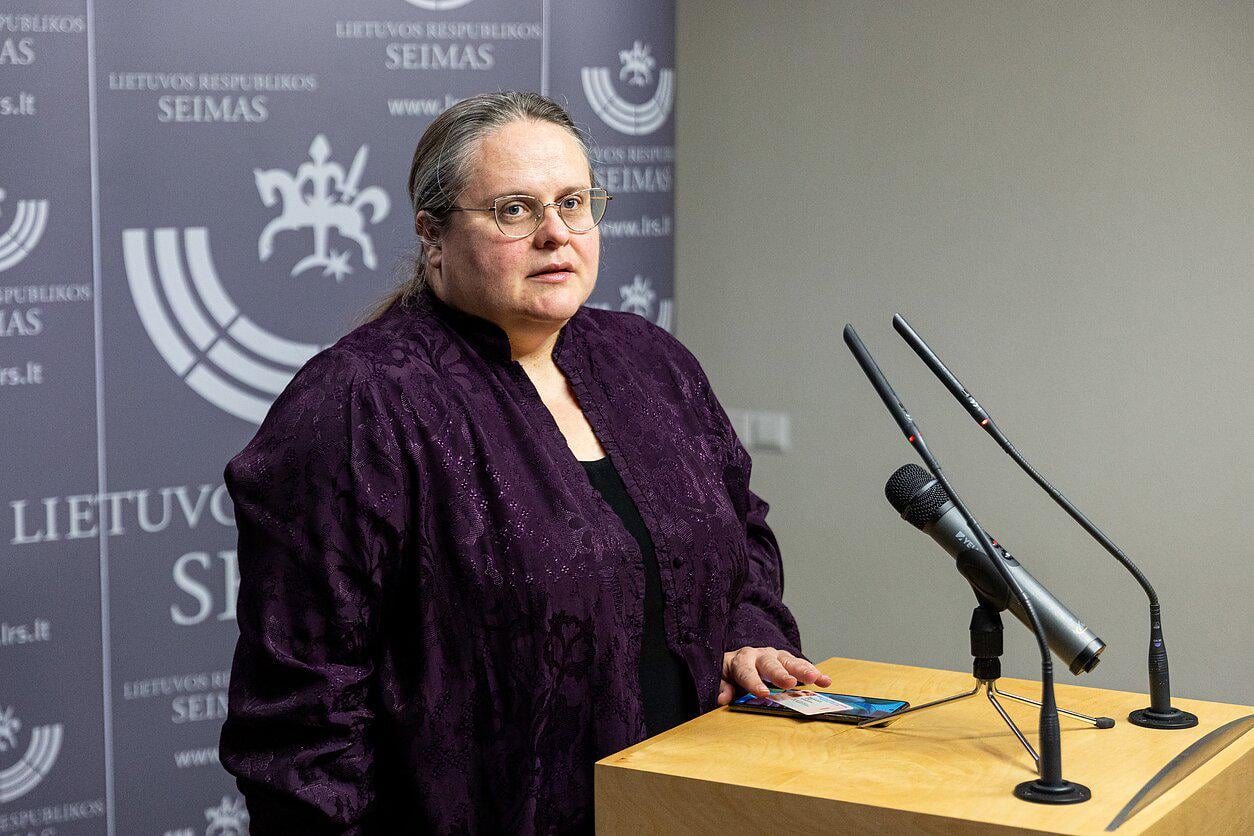 Komiška situacija: pritarta siūlymui LRT vadovą atleisti tik sutikus Širinskienės katinui