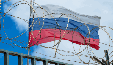 Key Oil Price Firm Will Ignore Fuel from Russia Crude