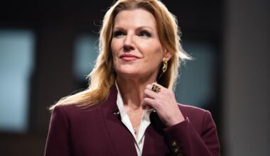 Davies sworn in as Pentagon CIO