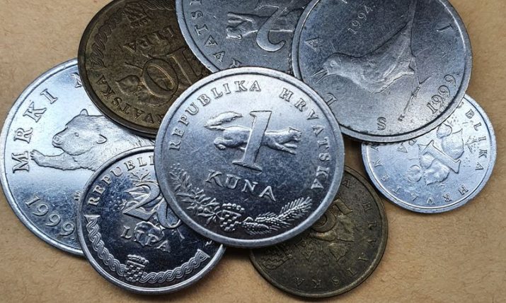 Big queues as last chance to exchange kuna coins nears