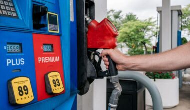 Consumer spending stalled in September as inflation remained stubborn | CNN Business