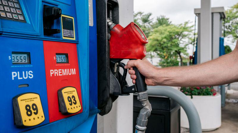 Consumer spending stalled in September as inflation remained stubborn | CNN Business