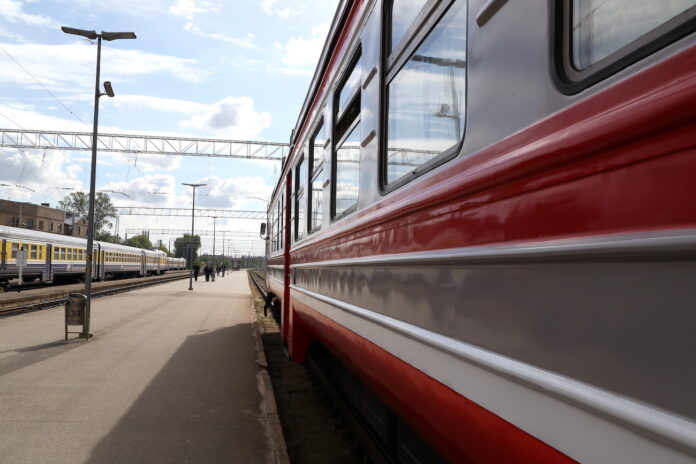 Why does Latvia lack trains – and why might it soon have to lease them from Estonia?