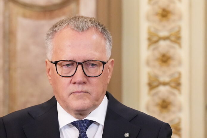 “Latvia continues to live on borrowed money” — MPs demand explanation of 2026 budget advertising costs