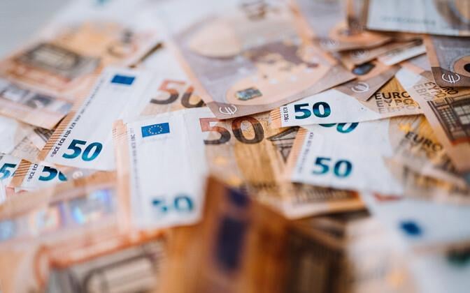 Paljud värsked volikogud on juba tõstnud vallajuhi või linnapea palka