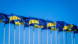 EU and NATO expand their defense-industrial ties with Ukraine