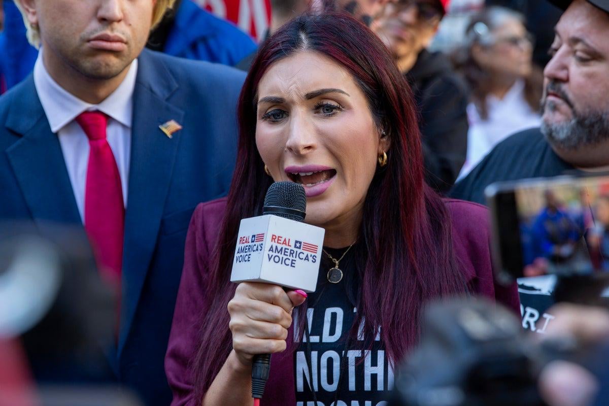MAGA influencer Laura Loomer gets credentials and desk at Pentagon after media purge