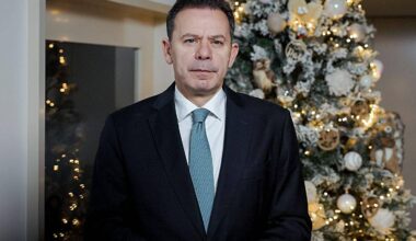Um orador motivacional que ignora o "país real"? As reações dos partidos à mensagem de Natal de Montenegro
