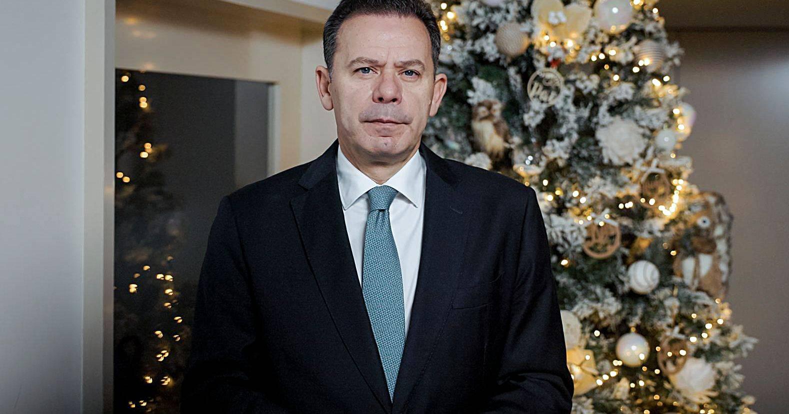 Um orador motivacional que ignora o "país real"? As reações dos partidos à mensagem de Natal de Montenegro