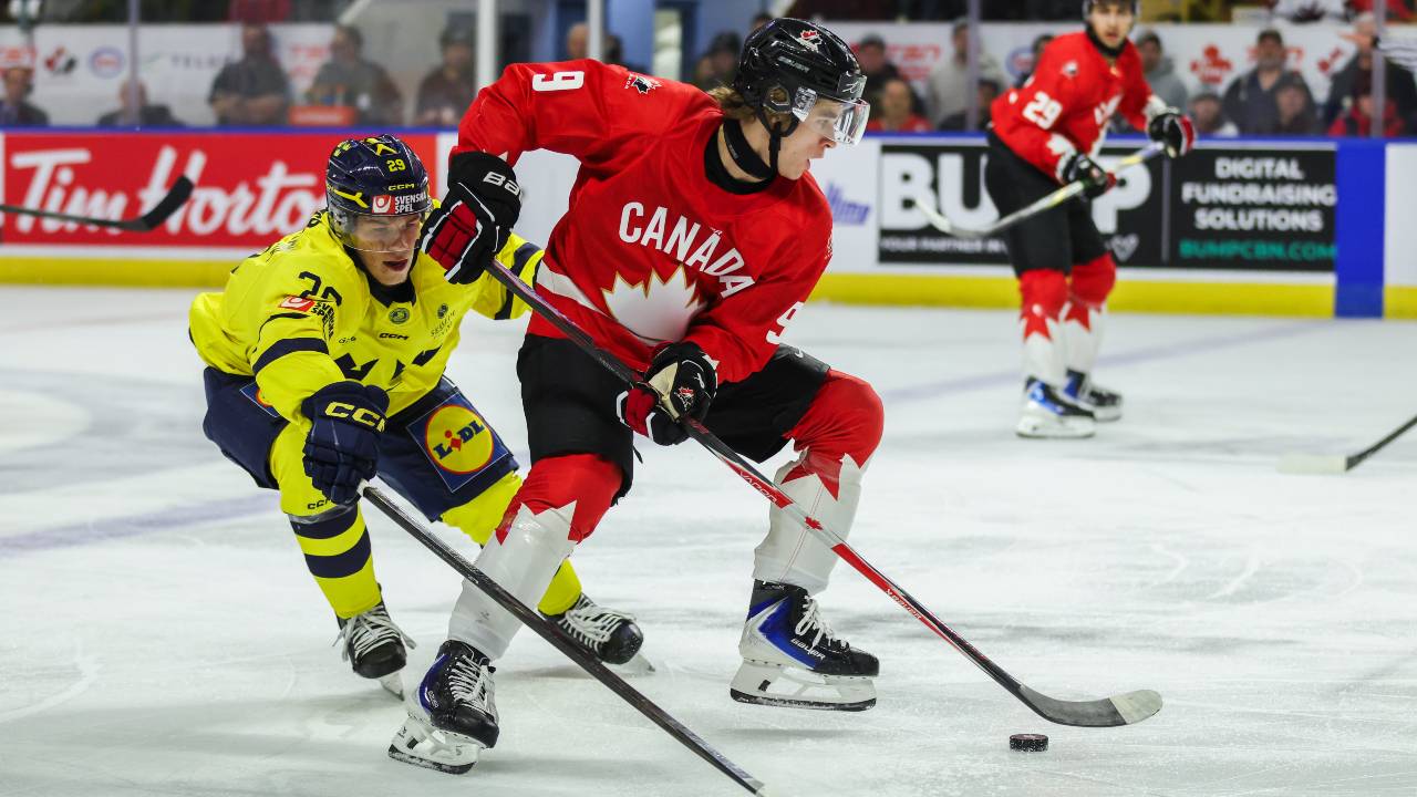 Martin, McKenna lift Canada past Sweden in world juniors pre-tournament game