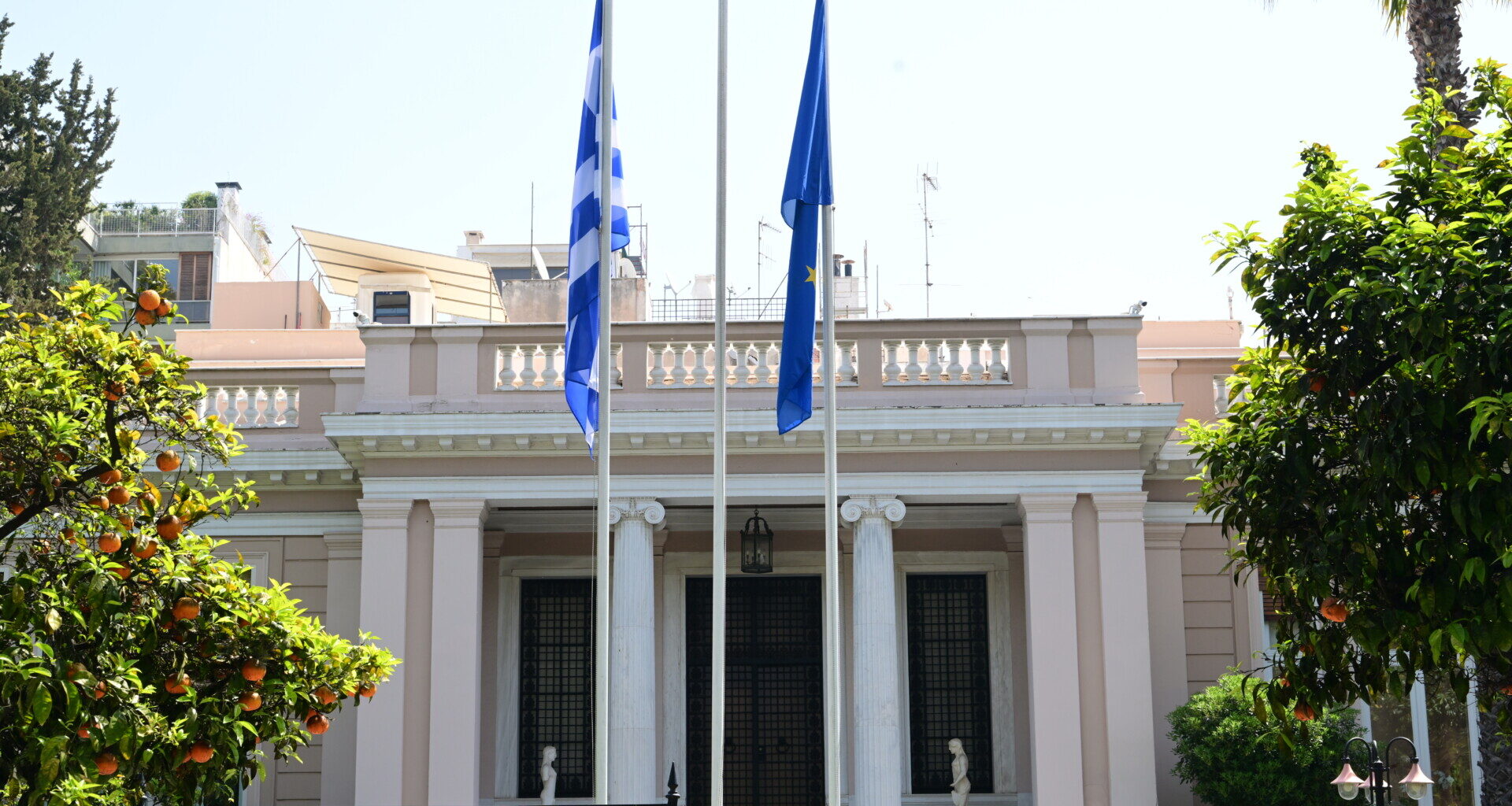 Μαξίμου: Yπέρ της αξιοποίησης των ρωσικών κεφαλαίων η Ελλάδα