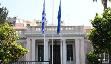 Μαξίμου: Yπέρ της αξιοποίησης των ρωσικών κεφαλαίων η Ελλάδα