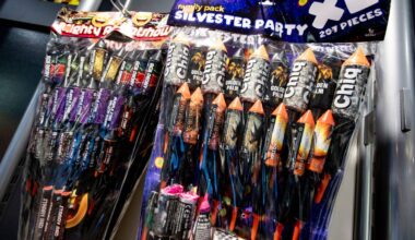 Silvester: In Geschäften liegen so viele Böller und Raketen wie noch nie