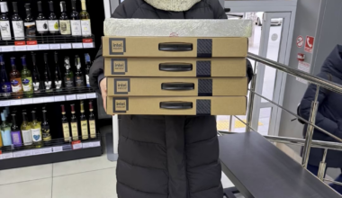 Dear Reddit! I just purchased four laptops for the air defense forces in the Chernihiv and Kyiv regions and one for the Kharkiv region! Thank you very much to everyone who supported us yesterday! Merry Christmas!