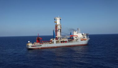 Noble Globetrotter I drillship; Source: Noble