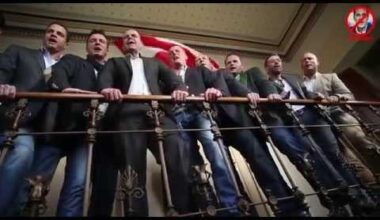 Idioten mit Schal -Appreciation