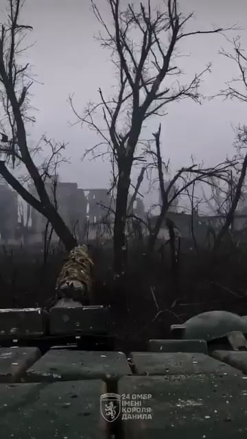 Footage shows a Ukrainian tank crew from the 24th Mechanized Brigade attacking high-rise buildings in the battleground of Chasiv Yar, Donetsk Oblast. It also shows the tank getting attacked by Russian FPV quads but still being able to return to base.