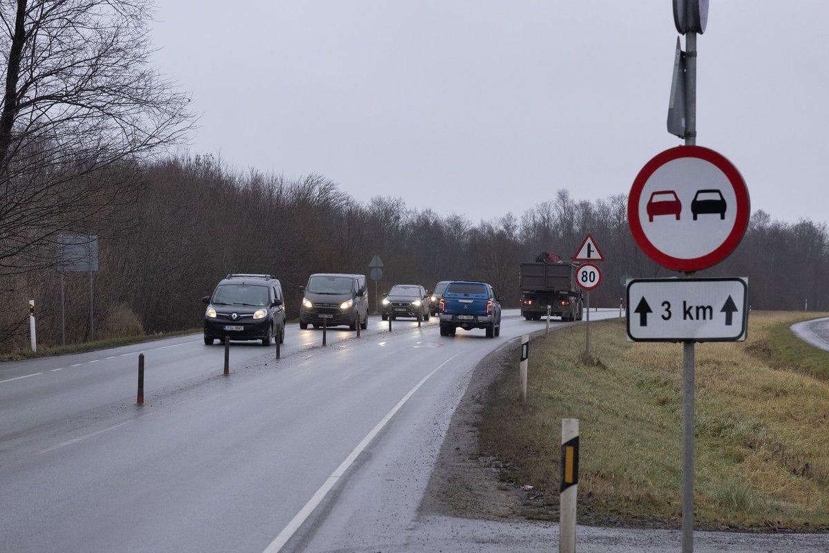 Kummipostid maanteedel: paljud liiklejad marus, aga liiklusohutus paraneb