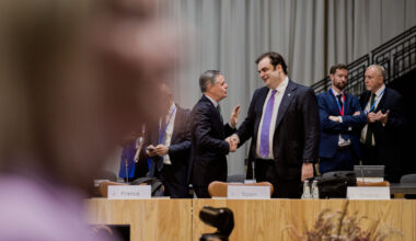 Eurogroup: Η ώρα της κρίσης για Ελλάδα και Βέλγιο