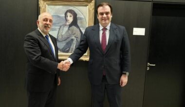 Pierrakakis meets Central Bank of Ireland officials