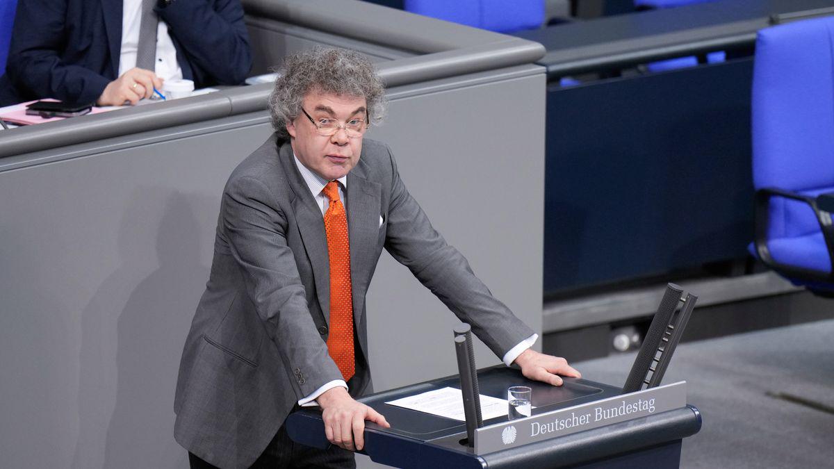 Hitlergruß im Bundestag: Anklage gegen AfD-Bundestagsabgeordneten Matthias Moosdorf