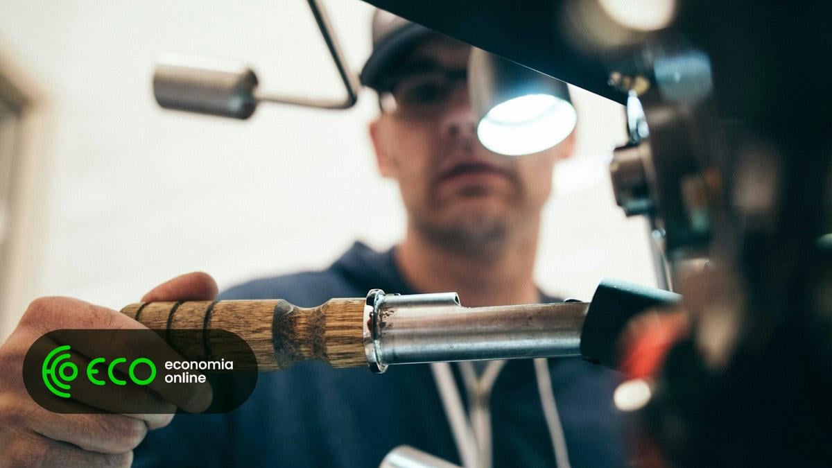 IA e escassez de trabalhadores aumentam interesse por profissões manuais. Há canalizadores a ganhar 200 euros por hora