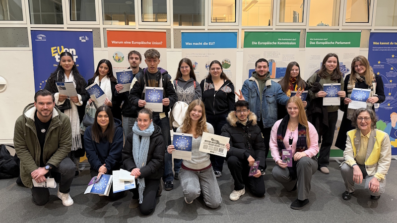 „EU on tour“: Kurs der Gesamtschule an der Erft besuchte Europa-Ausstellung