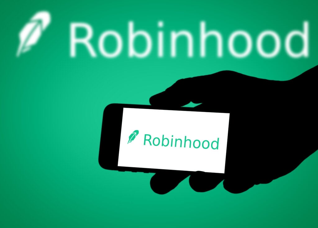 Robinhood Adds XRP, Dogecoin, Solana Trading Pairs For European Markets - Robinhood Markets (NASDAQ:HOOD)