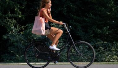 Boetes voor gsm-gebruik op de fiets zijn verdubbeld tot gemiddeld acht per dag