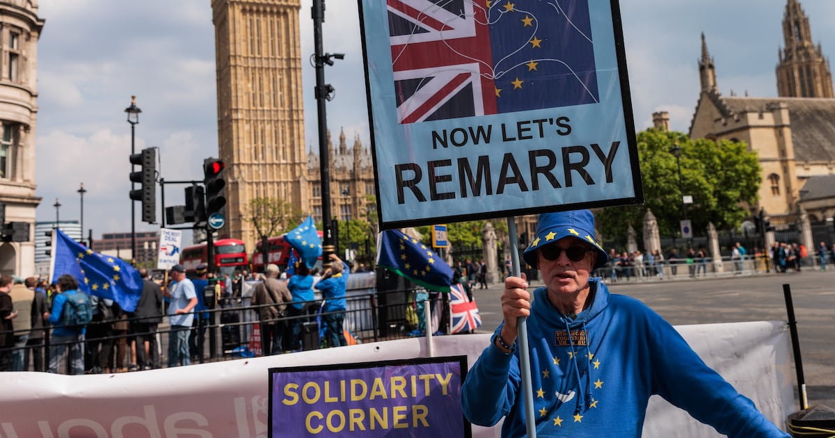 Starmer flirts with EU as economic growth flatlines – The Irish Times