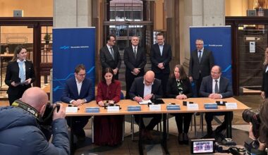 Slovenia signs contracts for passenger rolling stock