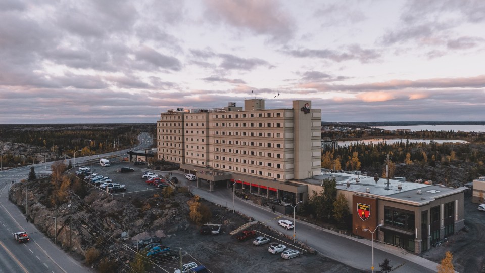 Yellowknife's Explorer Hotel. Sarah Pruys/Cabin Radio