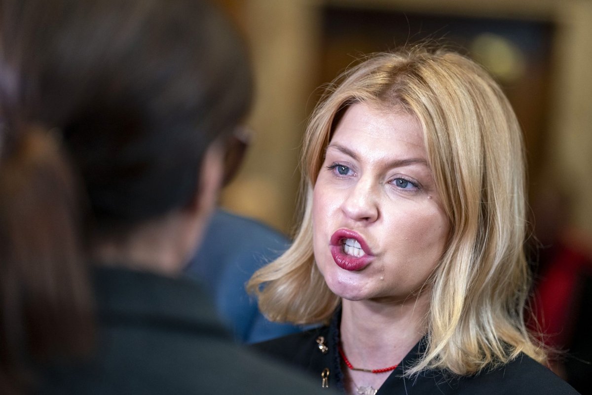 Senators want Russia held accountable for abducting Ukrainian children