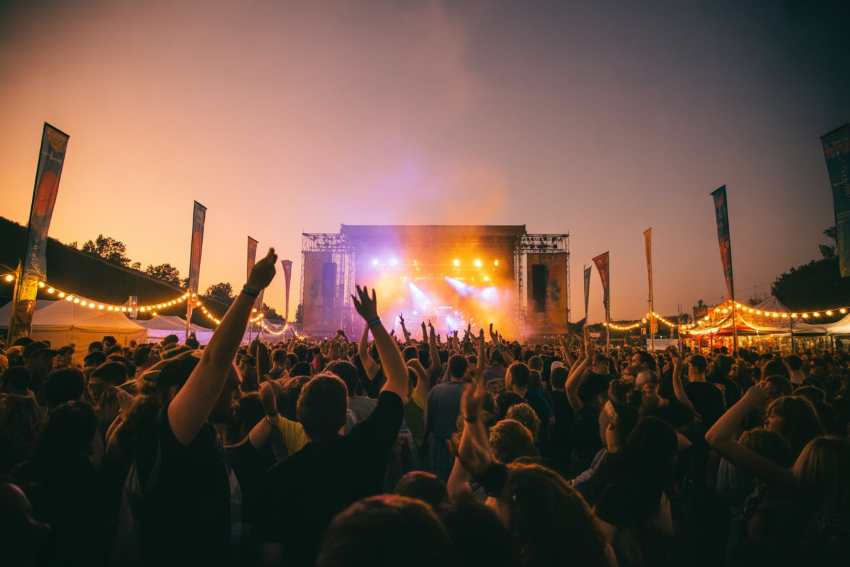 Splore festival's final edition marks the end of an era in new zealand's festival scene, citing economic challenges and low ticket sales amid global uncertainties.