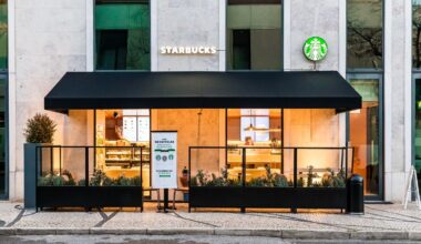 Starbucks continues Portugal expansion - The Portugal News