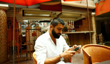 Syria: Facing Alawite backlash, the country's new leaders take controversial steps to win loyalty